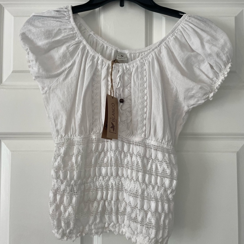Blanco White Top